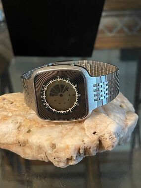 Texas Instruments 1978 Starburst Digital Analog Men’s Watch